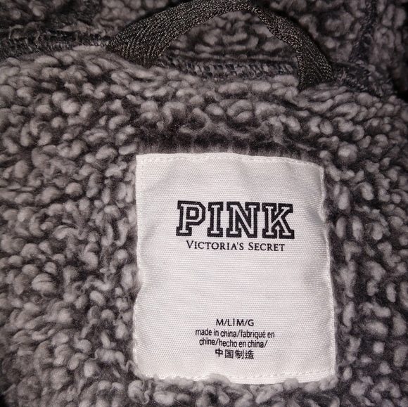 VS Pink gray Sherpa open front jacket, very gently used, M/L - Picture 4 of 13